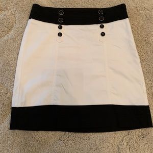 White House Black Market Black and White Skirt